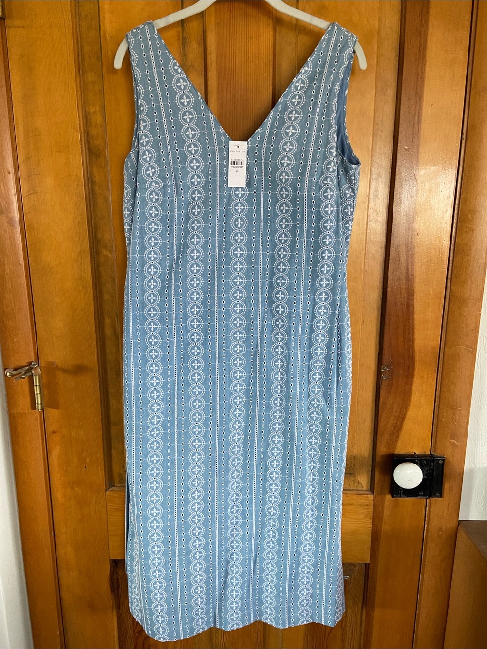 Ann Taylor Light Blue Sleeveless Midi Dress with White Embroidered Pattern